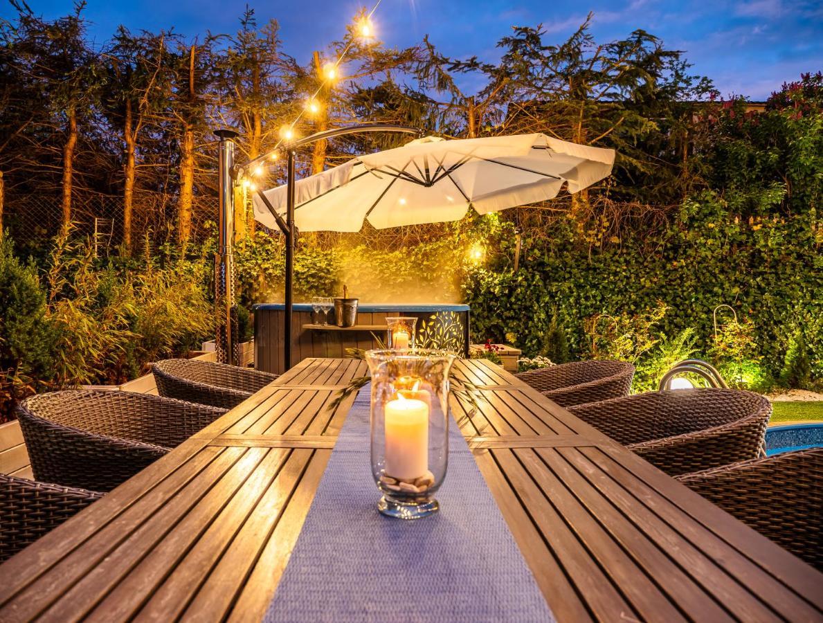 Domek Inosasino Z Basenem I Sauna Esterno foto